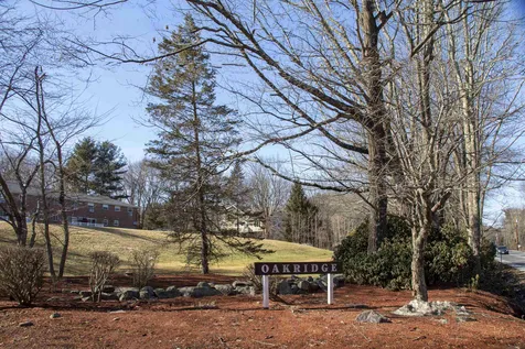 32 Oakridge Drive Londonderry NH 03053