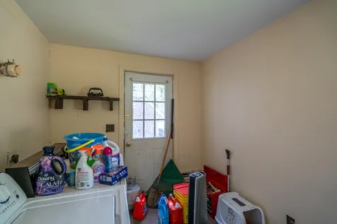 186 W Bow Street Franklin NH 03235