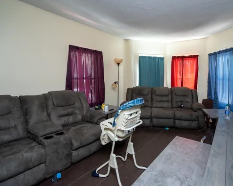 186 W Bow Street Franklin NH 03235