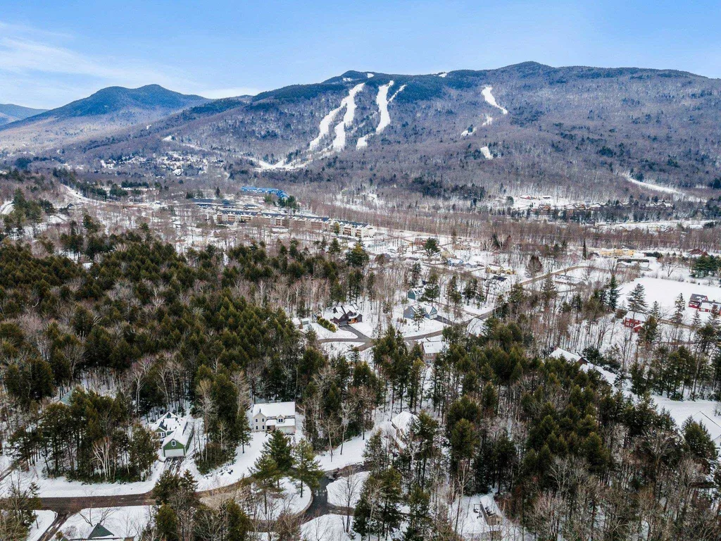 134 Woodland Loop Lincoln NH 03251