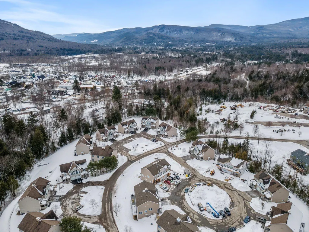 134 Woodland Loop Lincoln NH 03251