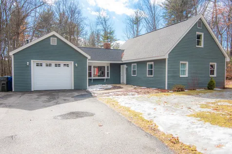 6 Shasta Drive Londonderry NH 03053