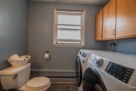6 Shasta Drive Londonderry NH 03053