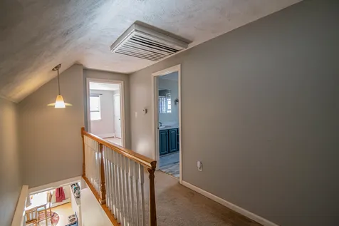6 Shasta Drive Londonderry NH 03053