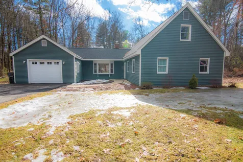6 Shasta Drive Londonderry NH 03053