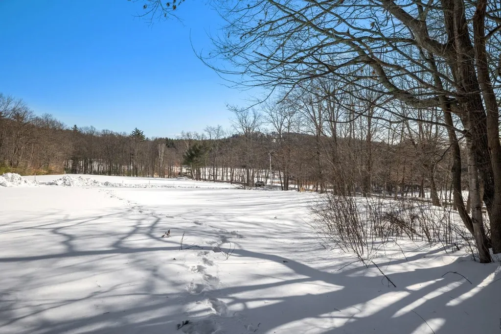 30 Meredith Neck Road Meredith NH 03253