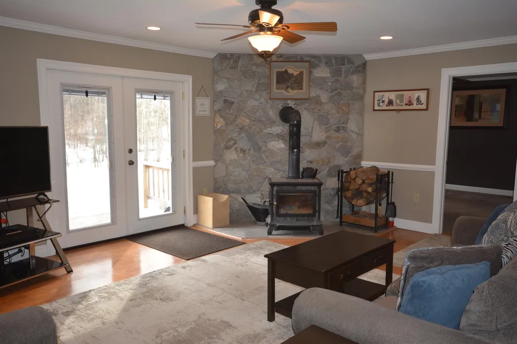40 Center Road Chichester NH 03258