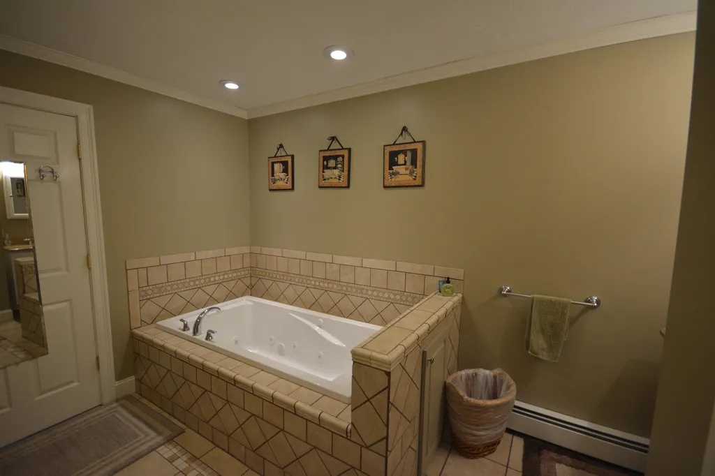 40 Center Road Chichester NH 03258