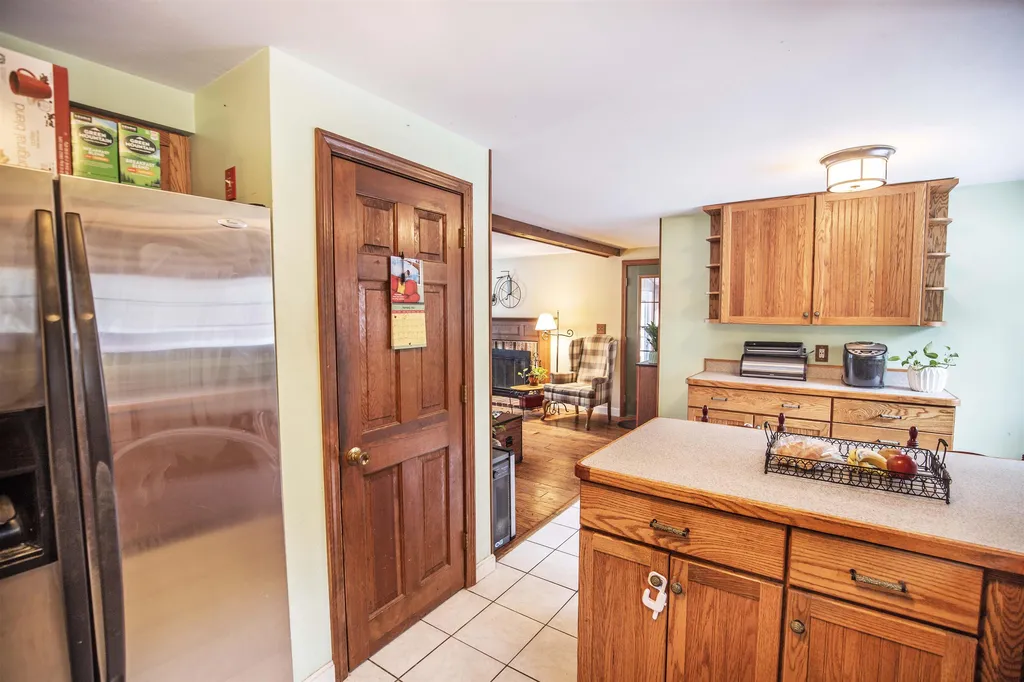 21 Hawthorne Drive Fremont NH 03044