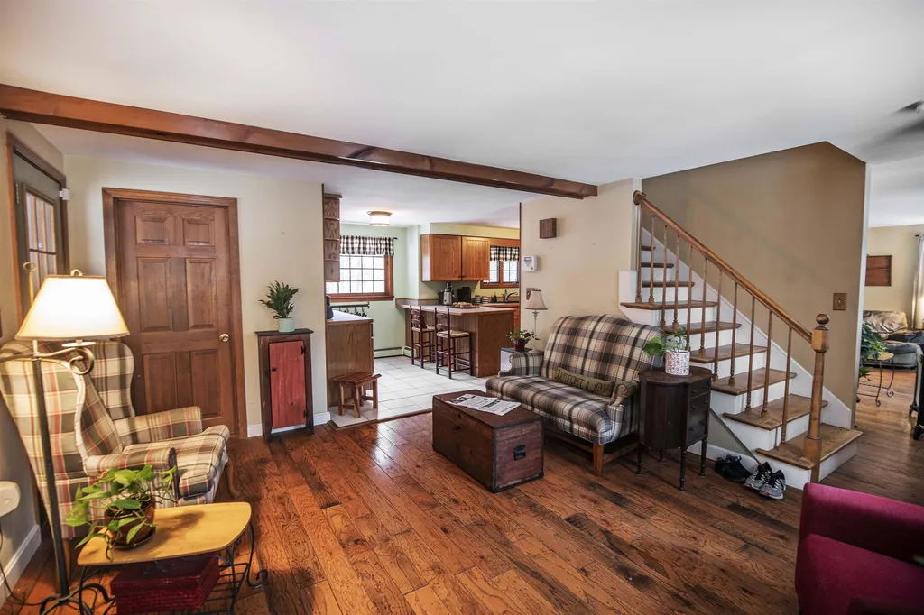 21 Hawthorne Drive Fremont NH 03044
