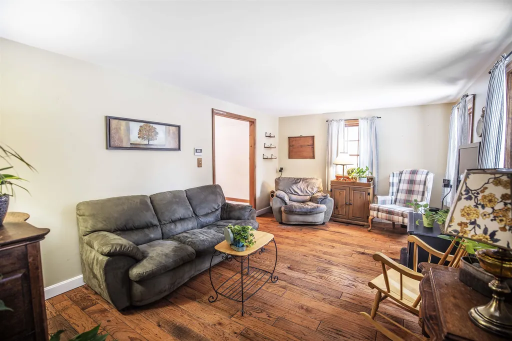 21 Hawthorne Drive Fremont NH 03044