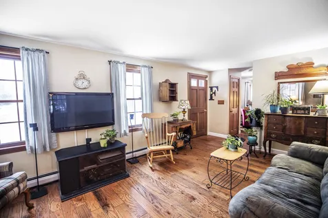 21 Hawthorne Drive Fremont NH 03044