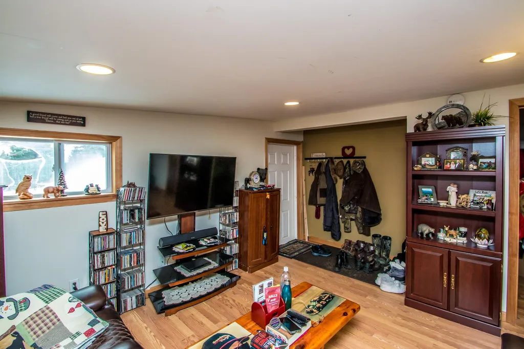 282 Jefferson Road Whitefield NH 03598