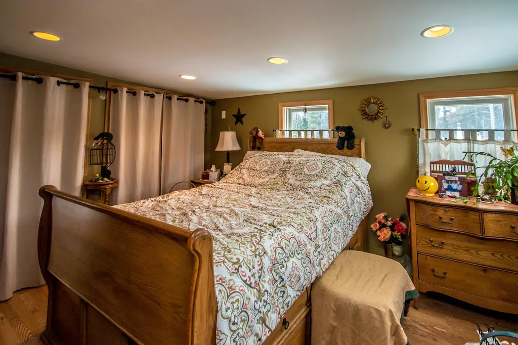 282 Jefferson Road Whitefield NH 03598