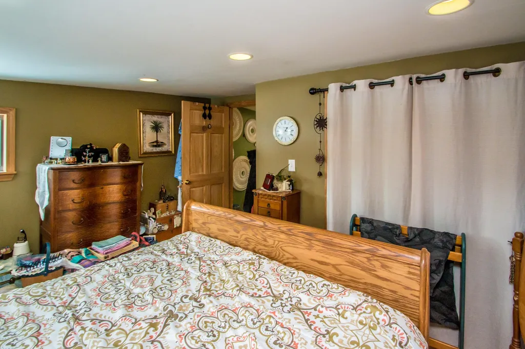 282 Jefferson Road Whitefield NH 03598