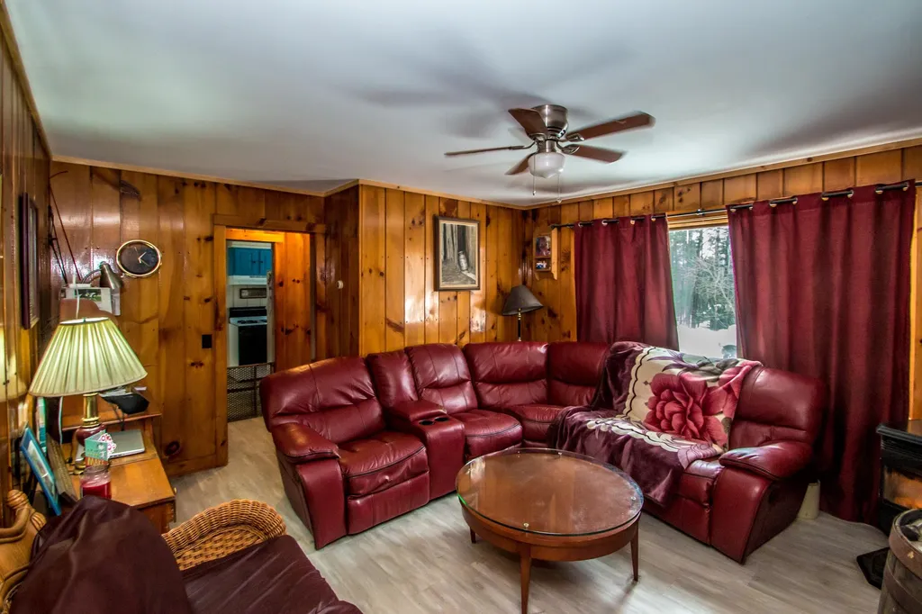 282 Jefferson Road Whitefield NH 03598