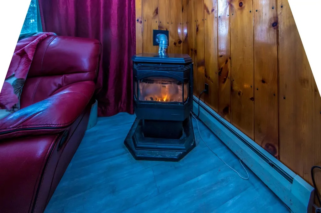 282 Jefferson Road Whitefield NH 03598