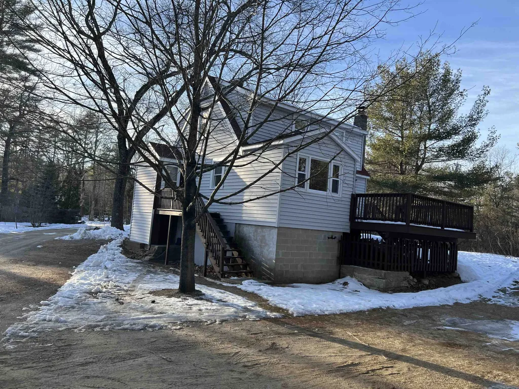 3 Mccusker Lane Raymond NH 03077