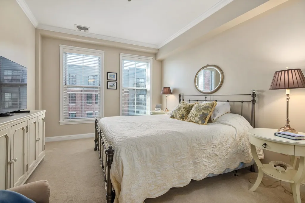 77 Hanover Street Portsmouth NH 03801