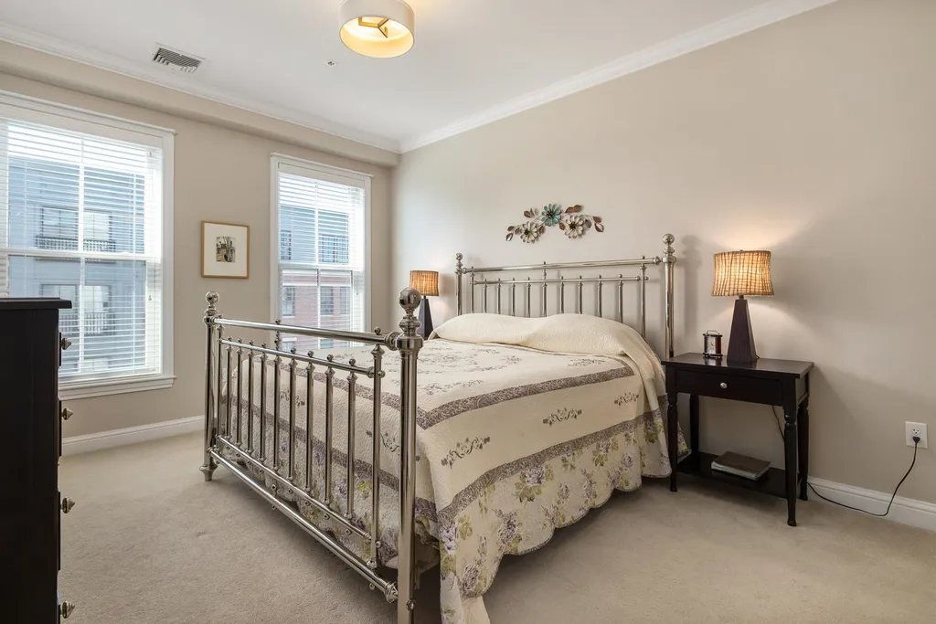 77 Hanover Street Portsmouth NH 03801