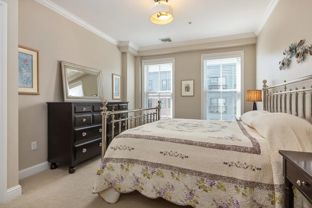77 Hanover Street Portsmouth NH 03801