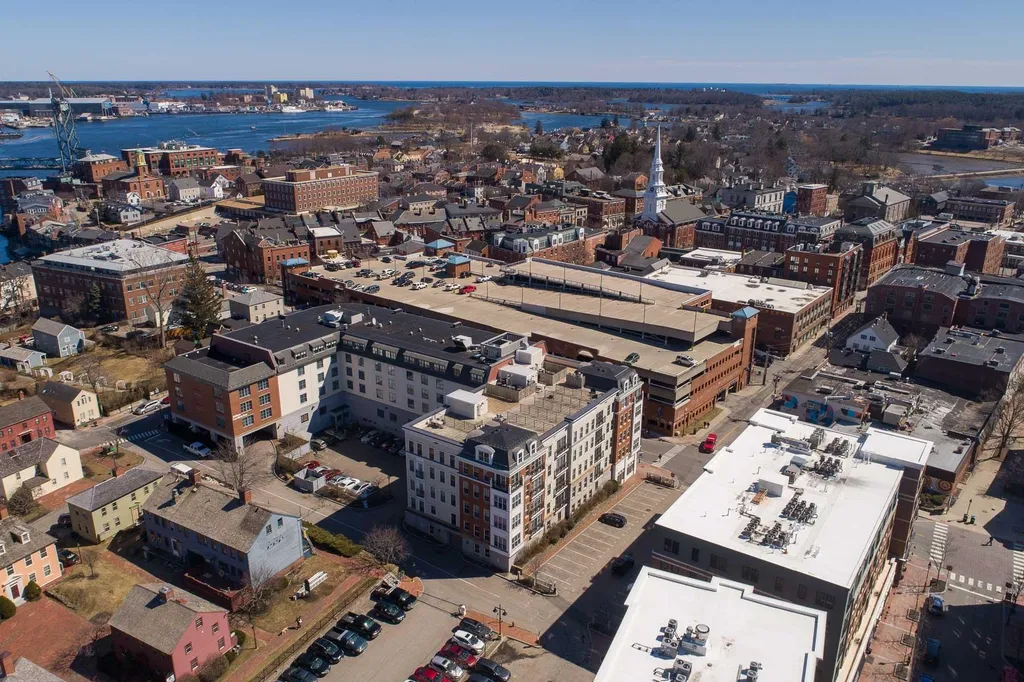 77 Hanover Street Portsmouth NH 03801