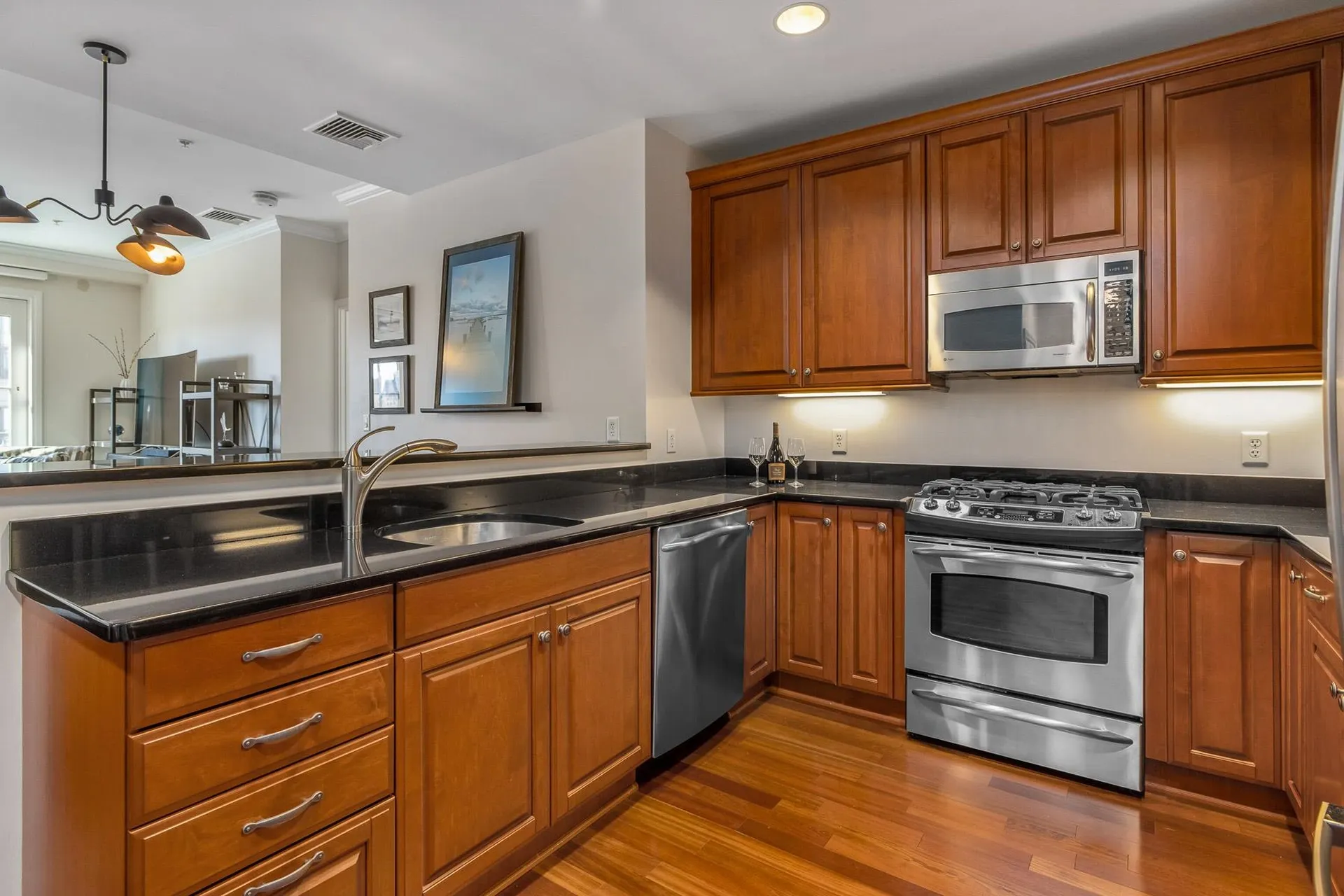 77 Hanover Street Portsmouth NH 03801