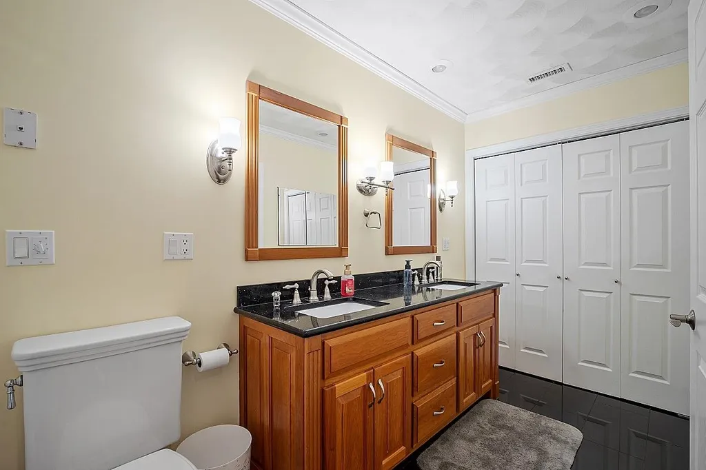 120 Range Road Windham NH 03087