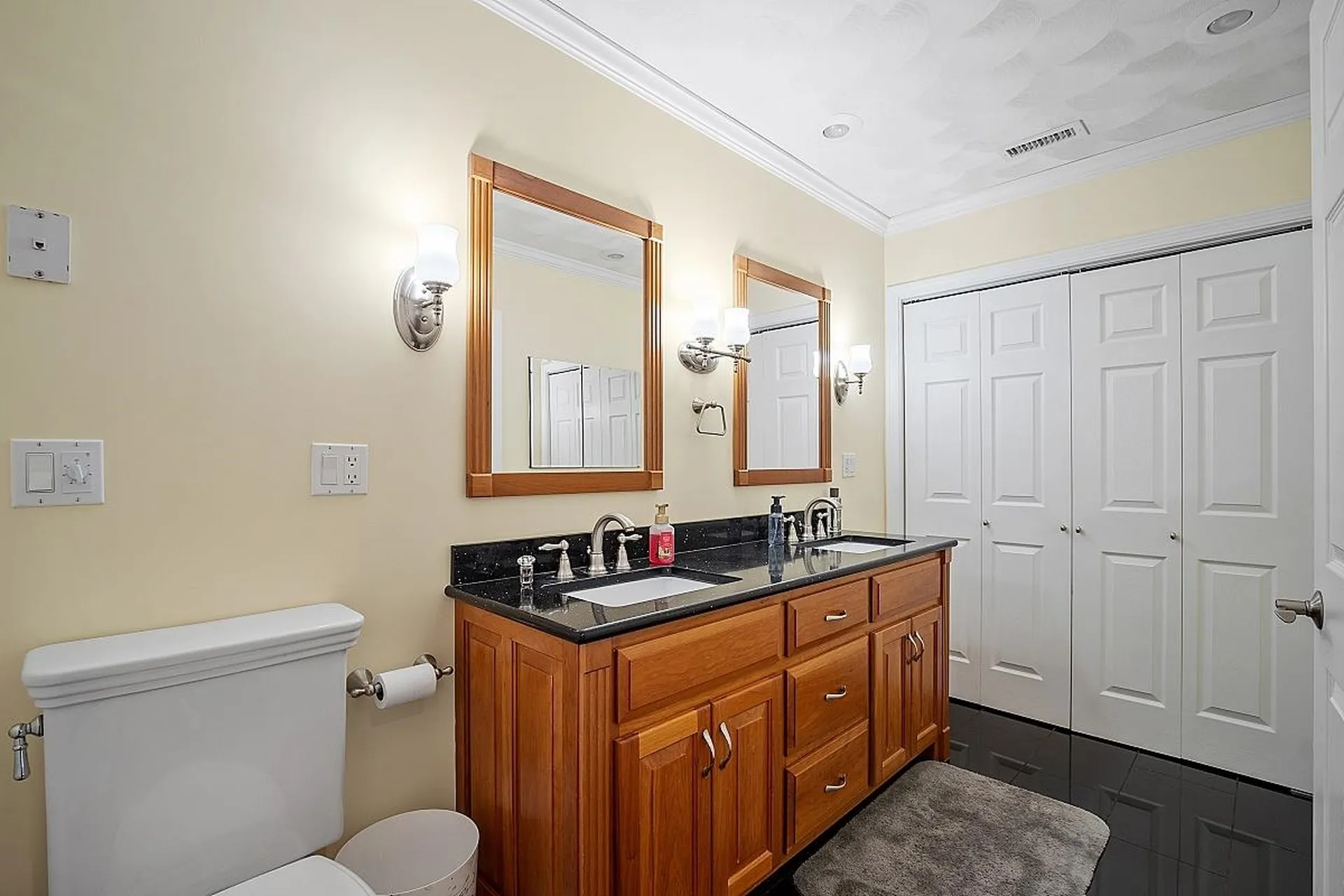 120 Range Road Windham NH 03087