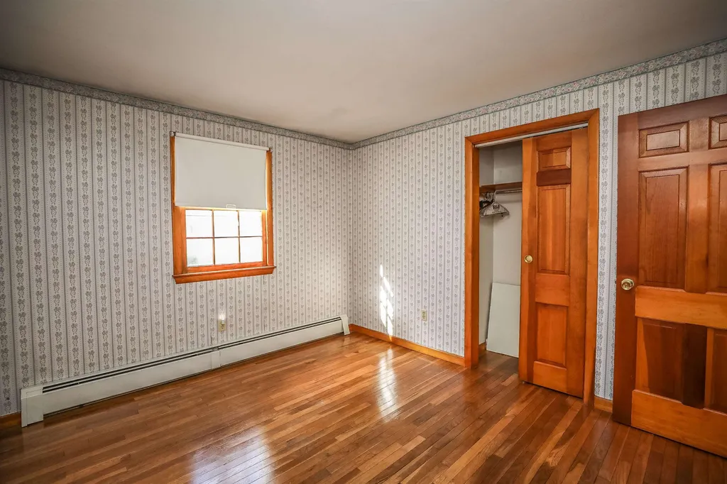 7 Leonard Avenue Hooksett NH 03106