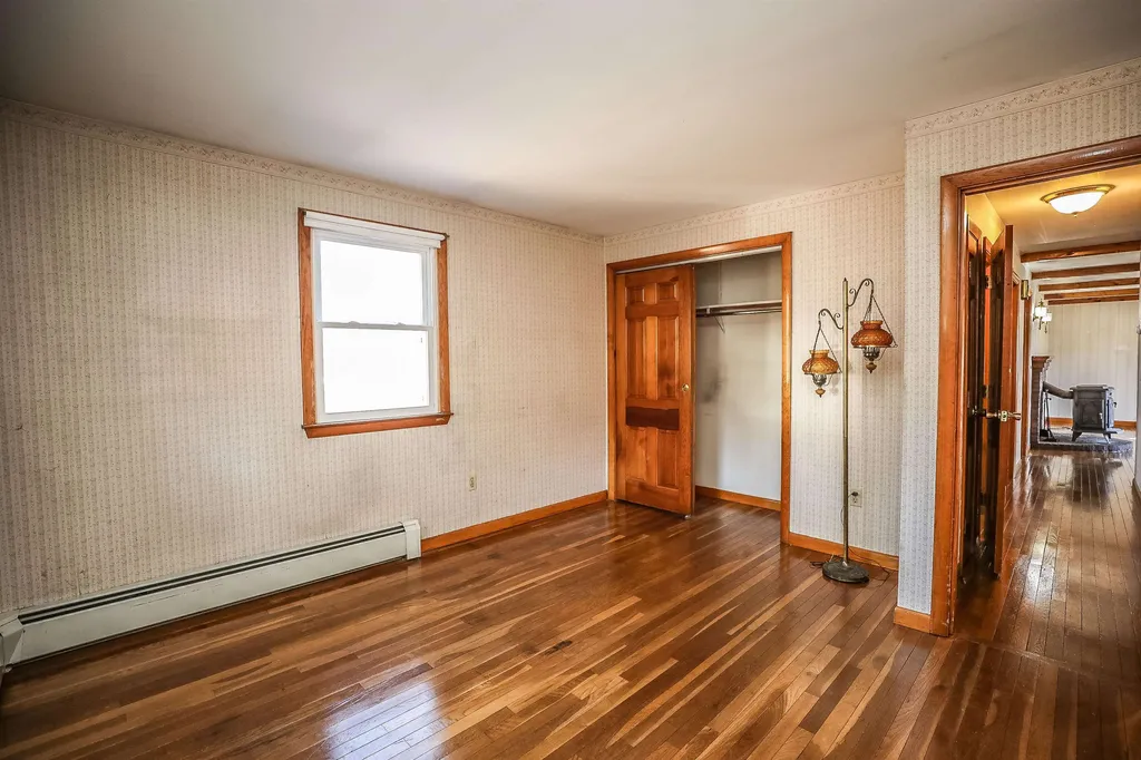 7 Leonard Avenue Hooksett NH 03106