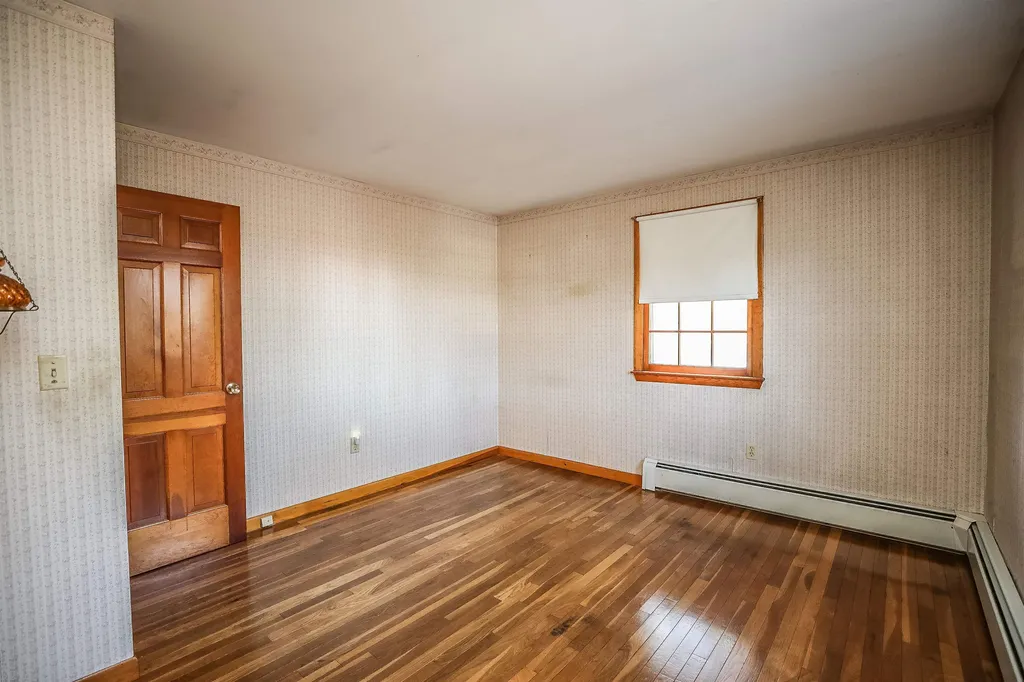 7 Leonard Avenue Hooksett NH 03106