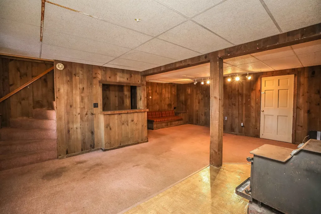 7 Leonard Avenue Hooksett NH 03106
