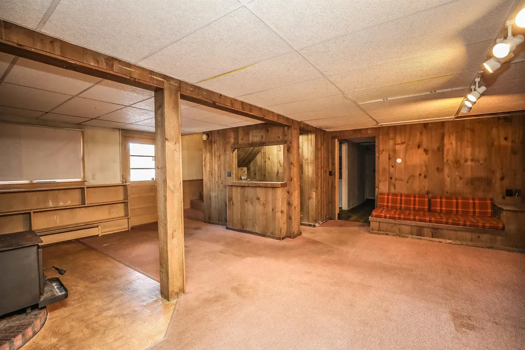 7 Leonard Avenue Hooksett NH 03106