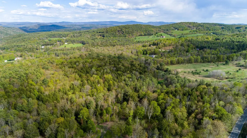 506 Quechee Road Hartland VT 05048
