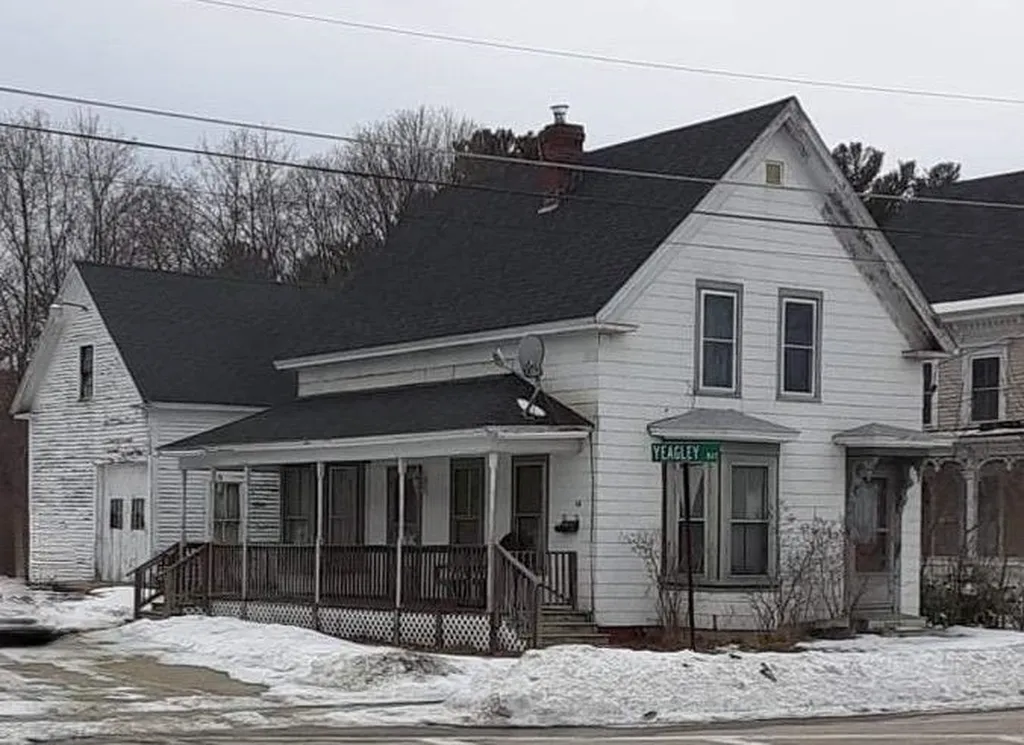 118 Wakefield Street Rochester NH 03867