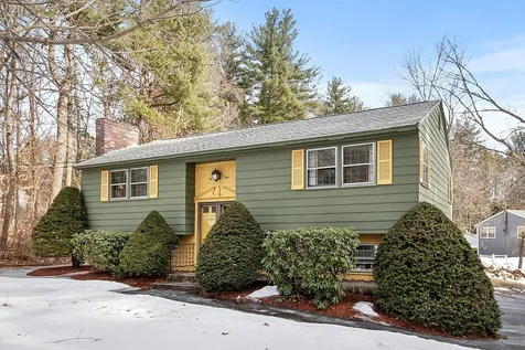 21 Rock Pond Road Windham NH 03087