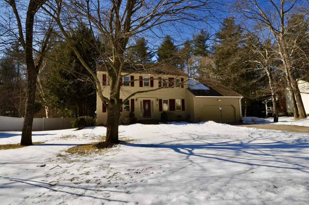 14 Lutheran Drive Nashua NH 03063