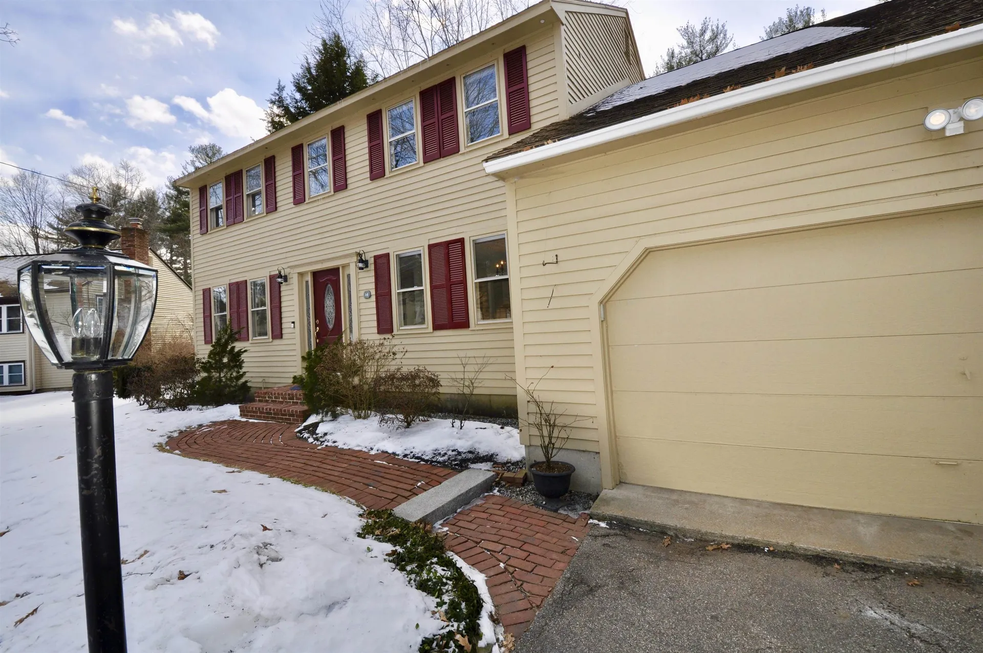 14 Lutheran Drive Nashua NH 03063
