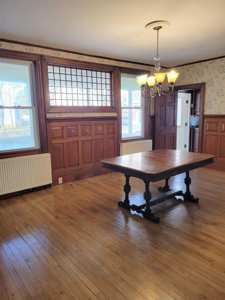 189 Broad Street Claremont NH 03743