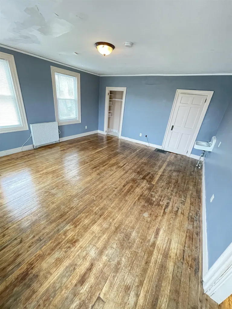 189 Broad Street Claremont NH 03743
