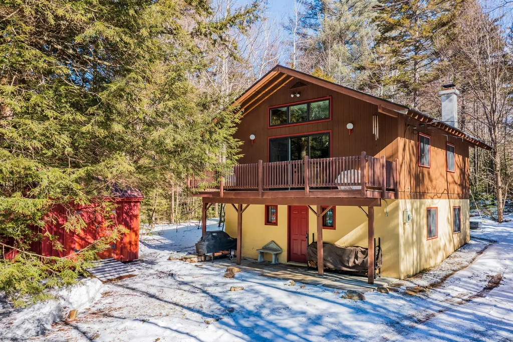 2 Lower Stratton Valley Road Winhall VT 05340