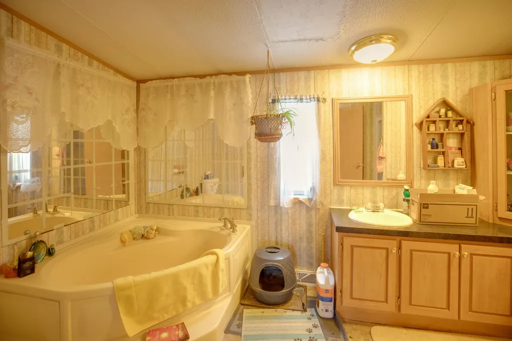 72 Hazen Road Jefferson NH 03583