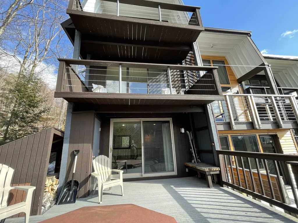 67 Upper Village Road Warren VT 05674