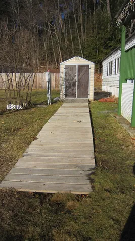 22 Crescent Drive Brattleboro VT 05301