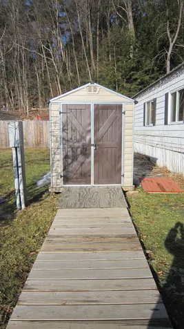 22 Crescent Drive Brattleboro VT 05301