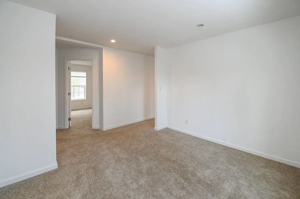 21 Sharon Way Fremont NH 03044