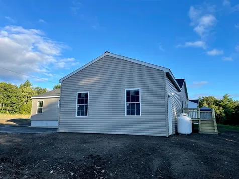 21 Sharon Way Fremont NH 03044