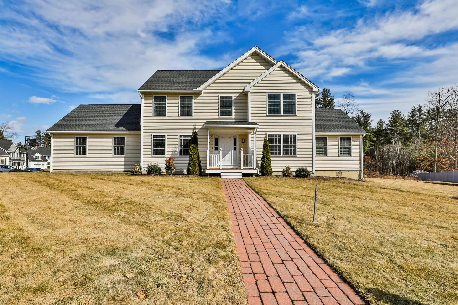 2 Cotillion Lane Nashua NH 03062