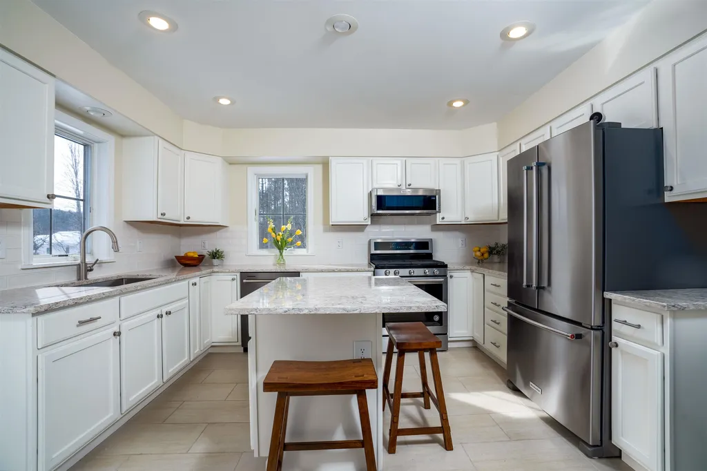 220 Thomas Lane Stowe VT 05672